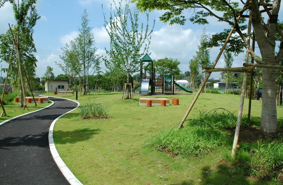 リバーサイド公園(かぼちゃ公園)