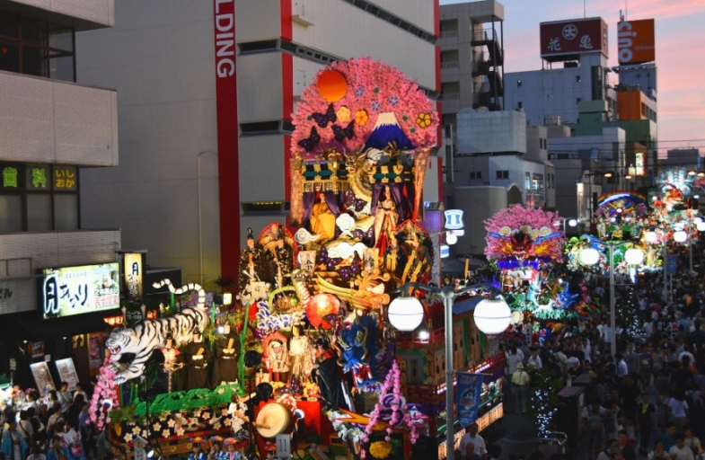 八戸三社大祭