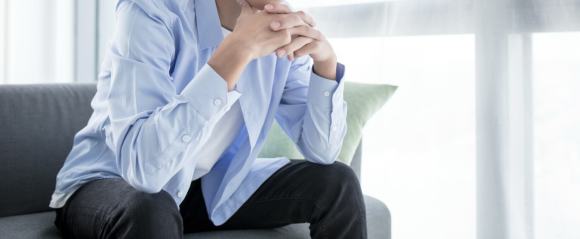 シンプルな服装のイメージ