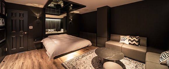 THE TOP HOTEL