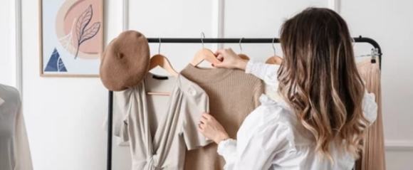 アパレル女性のイメージ画像