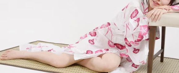 疲れている女性のイメージ