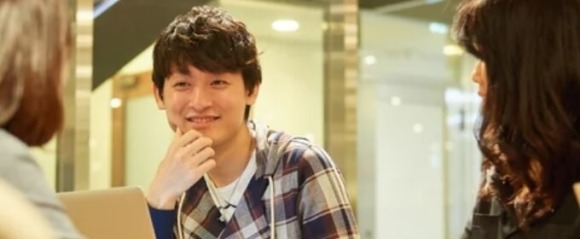 話をしっかり聞く男性