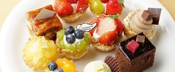 美味しいケーキ　デザート イメージ画像