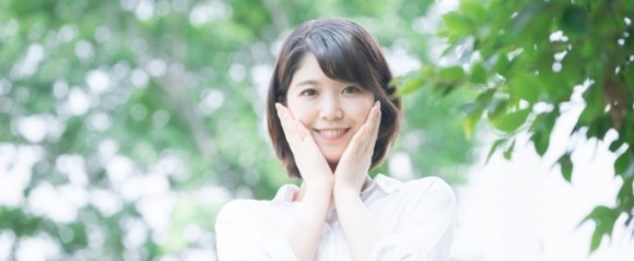 笑顔の女性のイメージ