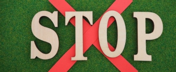 STOPと✕印