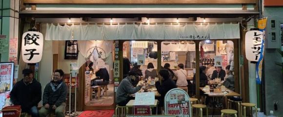 大衆酒場餃子のたっちゃん店内画像