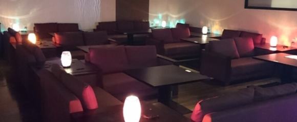 PublicBar Fato 内装