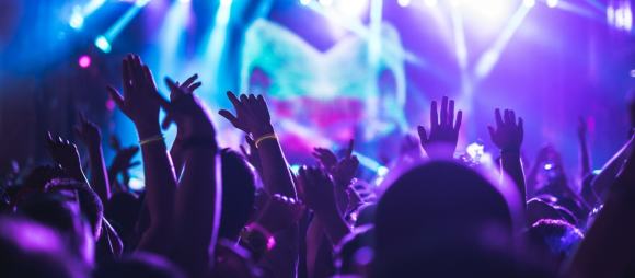 ライブやイベントに通う