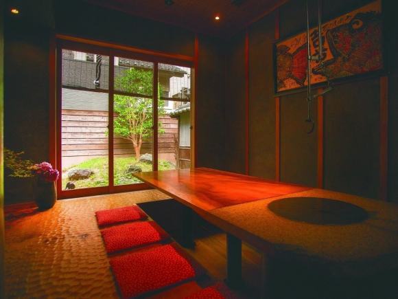 STEP2：松山にあるてんぐ屋敷 桃太楼でディナー