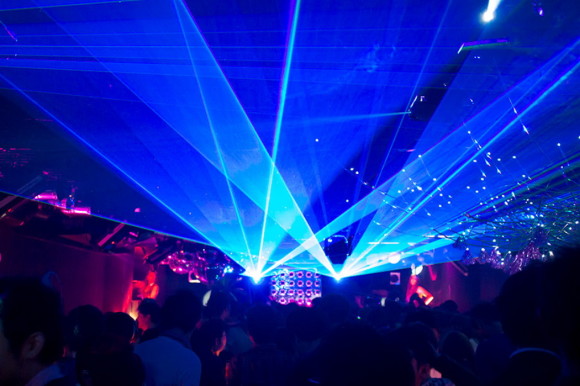Club W