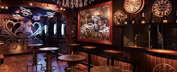 The Public stand 梅田阪急東通り店