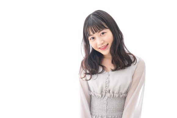 笑顔のかわいい女性