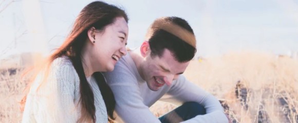 円満に過ごす男性・女性