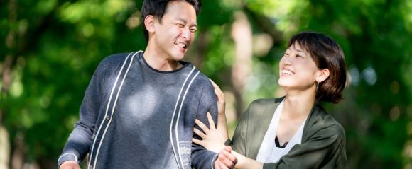 デートを楽しむ男女