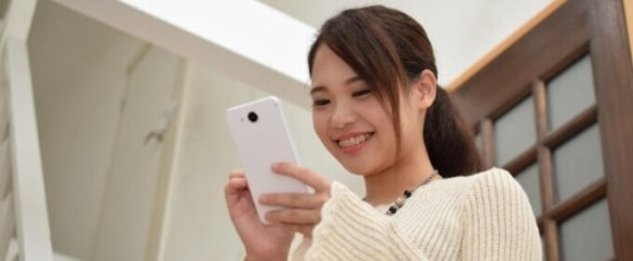 フットワークが軽い女性