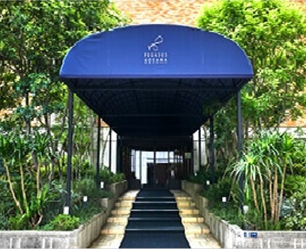 青山ラウンジ